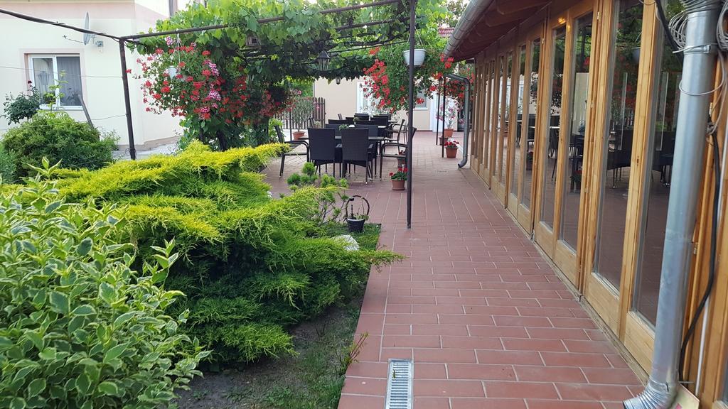 Forro Fogado & Bauer Bistro Hotel Roszke Exterior foto